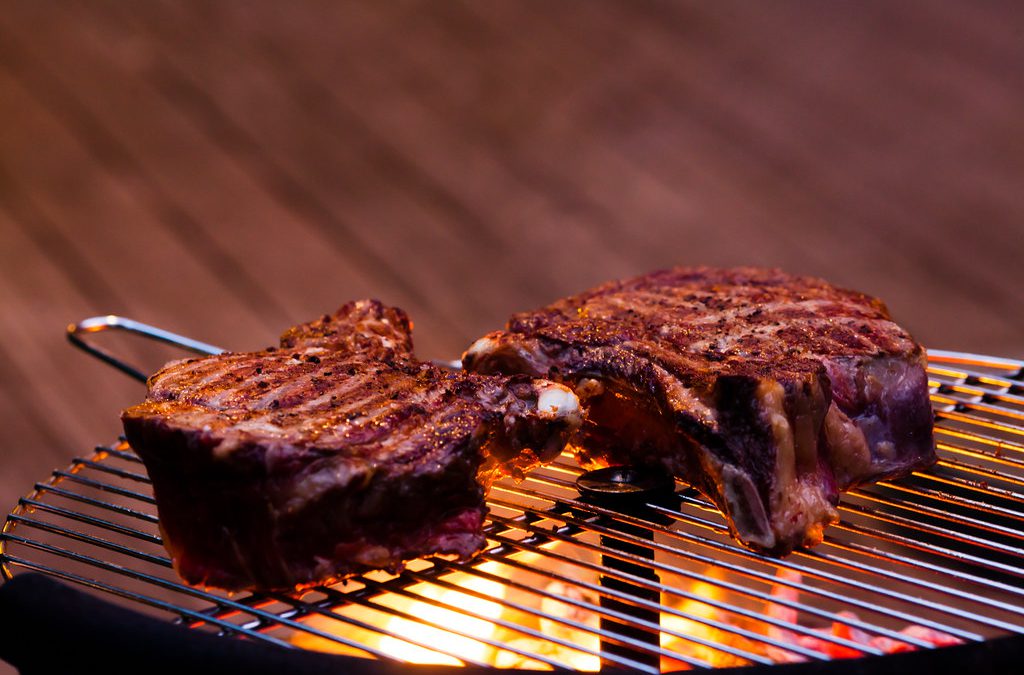 Comment cuire une côte de boeuf au barbecue ?
